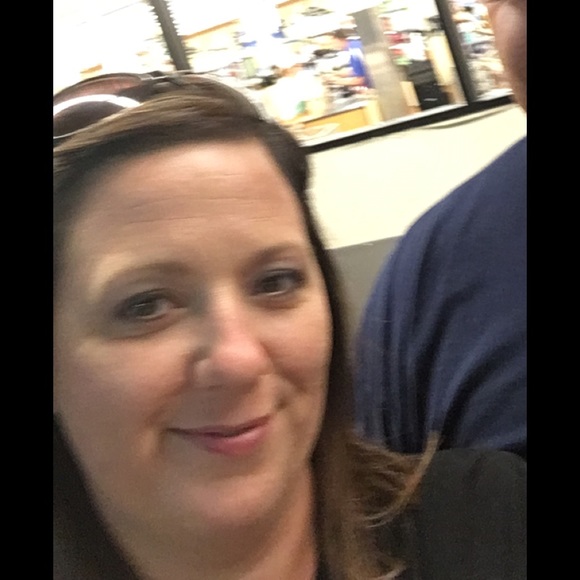 Meet your Posher, Kathryn - Picture 1 of 1